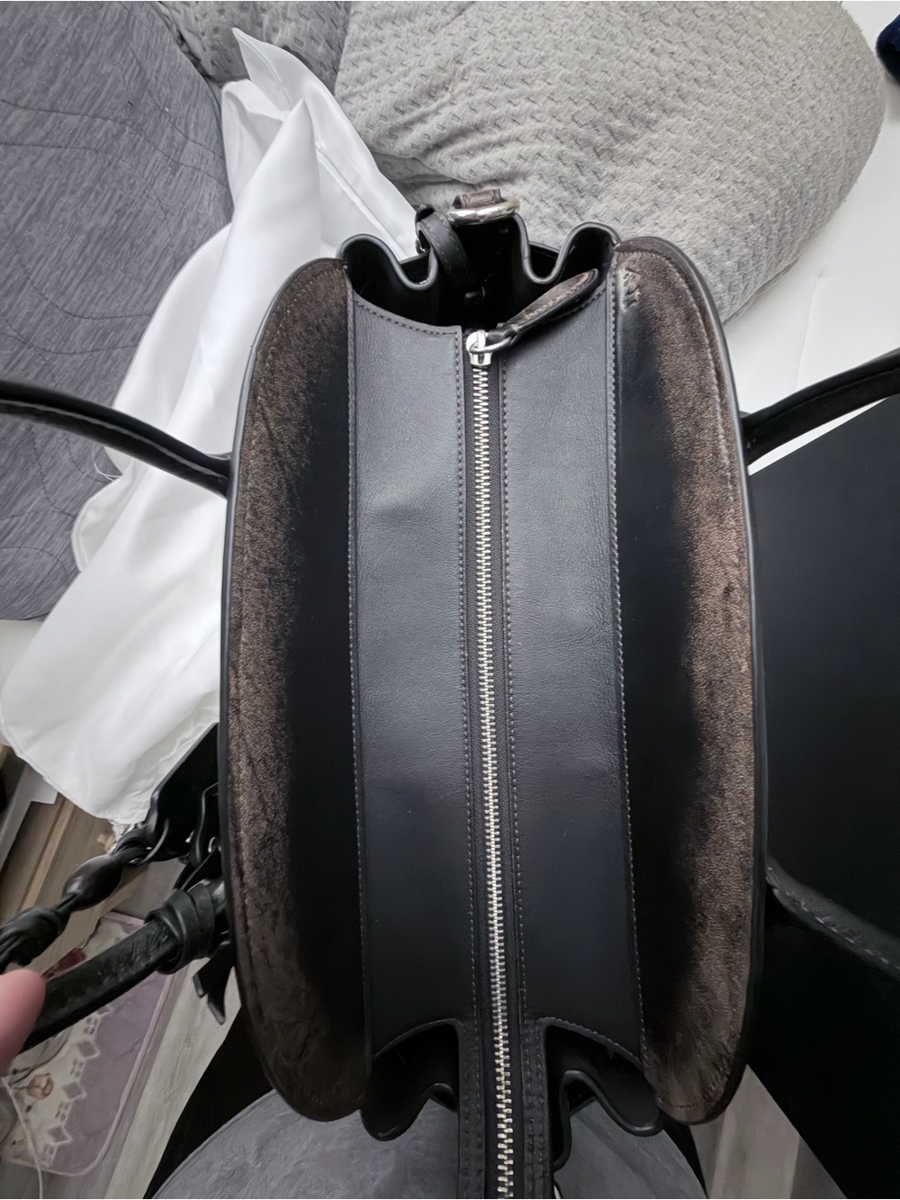 Coach empire 40 in loved leather - Picture 4 of 4